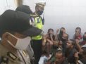 Pantau Kesehatan Tahanan, Polsek Asemrowo Lakukan Cek Rutin Pagi & Malam