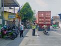 Polwan Polres Tanjung Perak Lakukan Pengamanan Ibadah Sholat Jumat