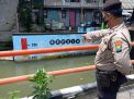 Polsek Krembangan Pantau Debit Air, Waspadai Ancaman Potensi Banjir