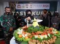 Peringatan HUT Bhayangkara Ke-74, Polres Tanjung Perak Gelar Potong Tumpeng di Gedung Container Office