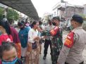 Polsek Krembangan Lakukan Operasi Penertiban Masker Bersama Koramil di Pasar Dupak Bandarejo