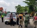 Polsek Pabean Cantikan Gelar Operasi Penertiban Masker Bersama Instansi Samping di Jalan Kalimas