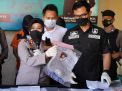Kapolres Tanjung Perak Pimpin Konferensi Pers Pengungkapan Pemalsuan Surat GeNose C-19 Report