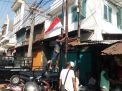 Aksi Spontan Masyarakat Pasang Bendera Merah Putih di Wilayah Hukum Polres Tanjung Perak Sebagai Harapan Segera Merdeka Dari Covid-19