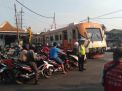 Polsek Asemrowo Laksanakan Pengaturan Pagi Cegah Kemacetan