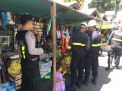 Satsabhara Polres Tanjung Perak Patroli Bareng Sekuriti Pelindo di Pasar Ujung