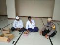 Babinkamtibmas Takal Kedinding Sampaikan Pesan Anti Radikalisme Dalam Program Jumat Darling
