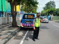 Unit Lantas Polsek Pabean Cantikan Lakukan Pengaturan Sore, Bantu Kepulangan Pekerja