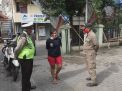 Polsek Asemrowo Gelar Operasi Penertiban Masker di Depan Kantor Kecamatan Bareng Satpol PP