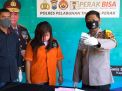 Wakapolres Tanjung Perak Gelar Konferensi Pers Kasus Penipuan