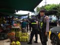 Bareng Sekuriti Pelindo, Satsabhara Polres Tanjung Perak Patroli Pasar Ujung Antisipasi 3C