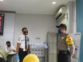 Babinkamtibmas Sidotopo Wetan Patroli Perbankan, Sampaikan Himbauan Jaga Jarak
