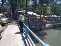 Polsek Pabean Cantikan Pantau Debit Air Sungai Kalimas, Antisipasi Potensi Banjir