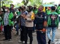 Kapolsek Kenjeran Pimpin Pengamanan Pengambilan BLT Untuk Pekerja Ojek Online