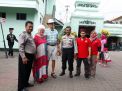 Polsek Semampir Kawal Warga Asing ke Wisata Religi Ampel