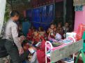 Babinkamtibmas Takal Kedinding Himbau Ibu-ibu Tidak Pakai Perhiasan Berlebihan