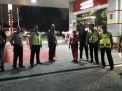 Polsek Asemrowo Patroli SPBU, Sampaikan Himbauan Waspada Uang Palsu