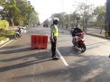 Satlantas Polres Tanjung Perak Lakukan Pengaturan Pagi Cegah Kemacetan