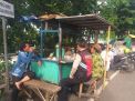 Babinkamtibmas Bongkaran Sambang Warung, Titip Pesan Jaga Kerukunan