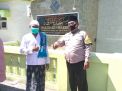 Babinkamtibmas Kedung Cowek Gelar Jumat Darling, Sampaikan Himbauan Protokol Kesehatan