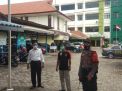 Personil Polsek Semampir Patroli Rumah Sakit Paru, Antisipasi Pengambilan Paksa Jasad Pasien Covid-19