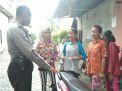 Babinkamtibmas Takal Kedinding Sampaikan Himbauan Cegah Kecelakaan