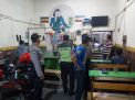 Polsek Krembangan Gelar Patroli Malam di Warkop, Tegakkan Aturan PSBB