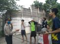 Panit Binmas Polsek Asemrowo Sampaikan Pesan Wajib Masker Ke Remaja Genting Kalianak