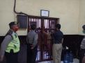 Pantau Kesehatan Tahanan, Polsek Pabean Cantikan Laksanakan Pengecekan di Malam Hari
