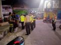 Polsek Pabean Cantikan Gelar Patroli Malam Sambil Bagikan Masker Ke Warga