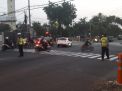 Polsek Kenjeran Lakukan Protap Pengaturan Lalu Lintas Sore di Depan Ken Park