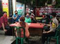 Babinkamtibmas Polsek Asemrowo Sambang Kampung Tangguh, Pantau Aktifitas Tim Relawan