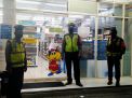 Polsek Pabean Cantikan Lakukan Patroli di Mini Market, Ingatkan Aturan Jam Malam