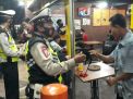 Polsek Asemrowo Gelar Operasi Jam Malam, Berikan Teguran Kepada Warga Yang Tak Bermasker