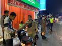 Polsek Pabean Cantikan Bersama Instansi Samping Terapkan PPKM Darurat, Sasar Warung & Toko-Toko di Malam Hari