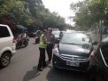 Unit Lantas Polsek Pabean Cantikan Lakukan Penindakan Parkir Liar Taksi Online