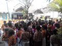 Babinkamtibmas Pegirian Nongkrong Bareng Siswa Siswi SDN I Pegirian