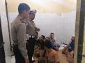 Polsek Asemrowo Cek Rutin Tahanan di Pagi Hari