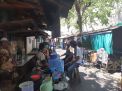 Babinkamtibmas Krembangan Utara Sambang Warga Pesapen Pasar, Sampaikan Jaga Kebersihan