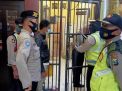 Pantau Kesehatan Tahanan, Polsek Asemrowo Lakukan Pemeriksaan Rutin