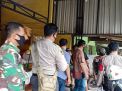 Polsek Krembangan Lakukan Penertiban Masker di Warkop Bersama Satpol PP