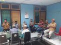 Babinkamtibmas Perak Barat Sampaikan Pesan Siskamling di Rapat Rutin Para Ketua RW