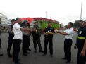 Satsabhara Polres Tanjung Perak Gelar Simulasi Penanganan Demo di Pelabuhan GSN