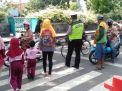 Unit Lantas Polsek Semampir Atur Lalu Lintas Sore, Bantu Kepulangan Pekerja