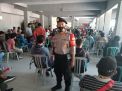 Polsek Semampir Lakukan Pengamanan Pembagian BLT di Terminal Ampel