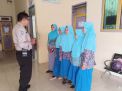 Babinkamtibmas Sidotopo Gelar Rabu Narsis di MA Ibnu Husein
