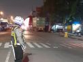 Cegah Kemacetan Malam Hari, Satlantas Polres Tanjung Perak Lakukan Pengaturan