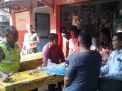 Polsek Krembangan Cangkrukan Bersama Tomas, Bahas Wujudkan Pemilu Damai