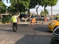 Polsek Asemrowo Beri Pelayanan Melalui Pengaturan Lalu Lintas