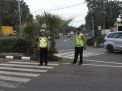 Polsek Krembangan Lakukan Pengaturan Lalu Lintas Sore Cegah Kemacetan